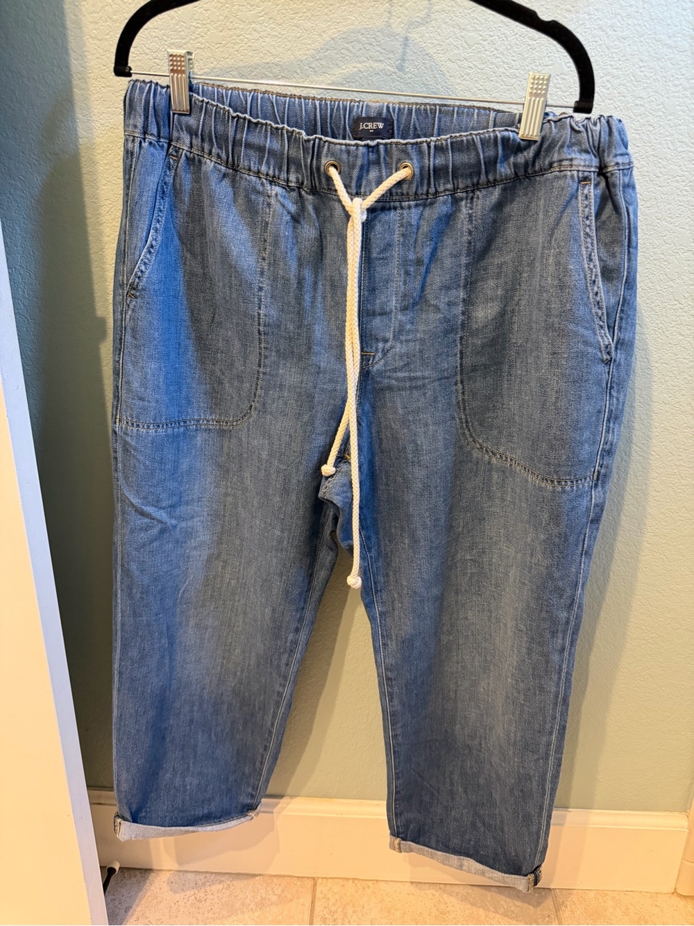 Women’s J. Crew Light Blue Relaxed Chambray Drawstring Jeans 31p. Like new